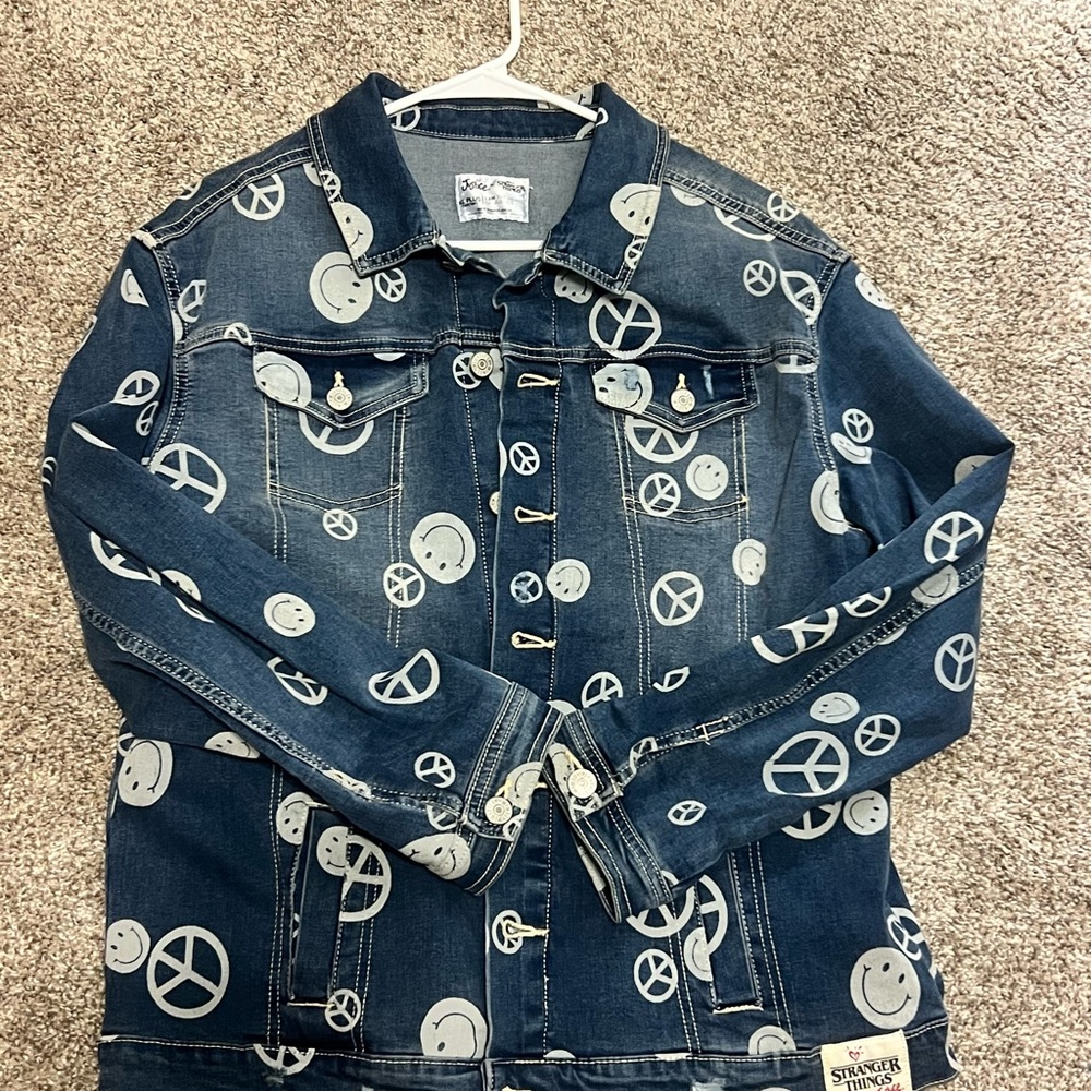 Justice x Stranger Things Girls Discharged Denim Jacket size: XL PLUS 16p/18p